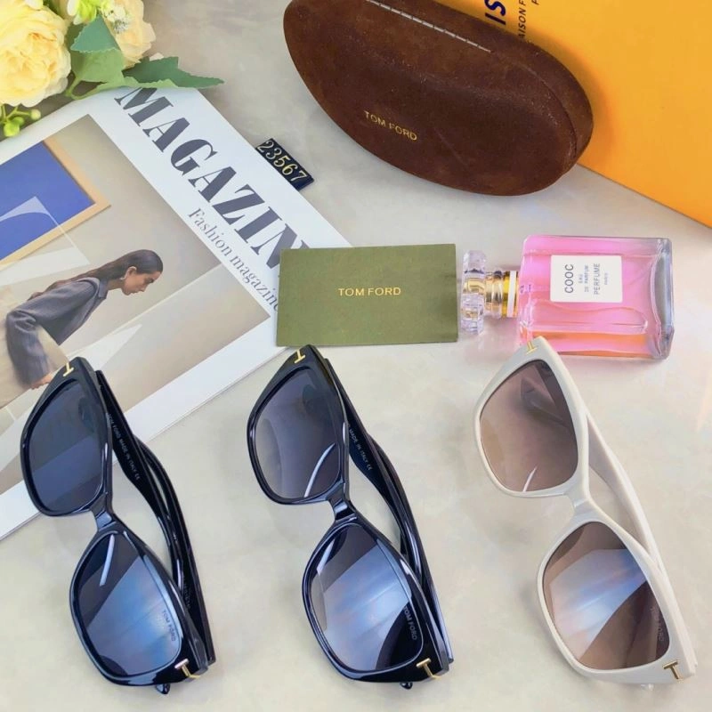 Durable Tom Ford Sunglasses 282355