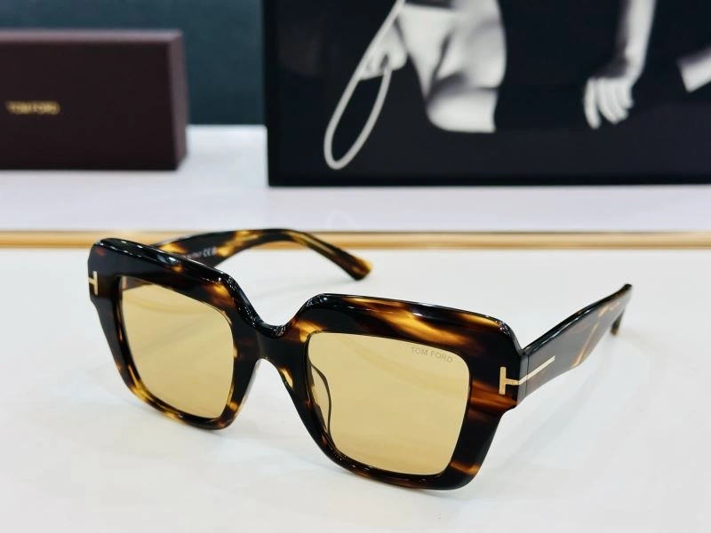 Durable Tom Ford Sunglasses 282357