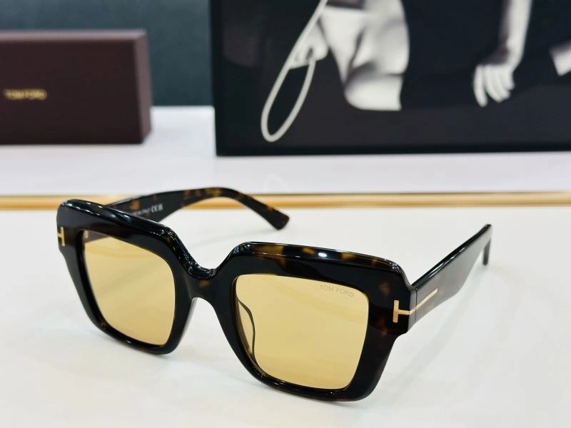 Durable Tom Ford Sunglasses 282357