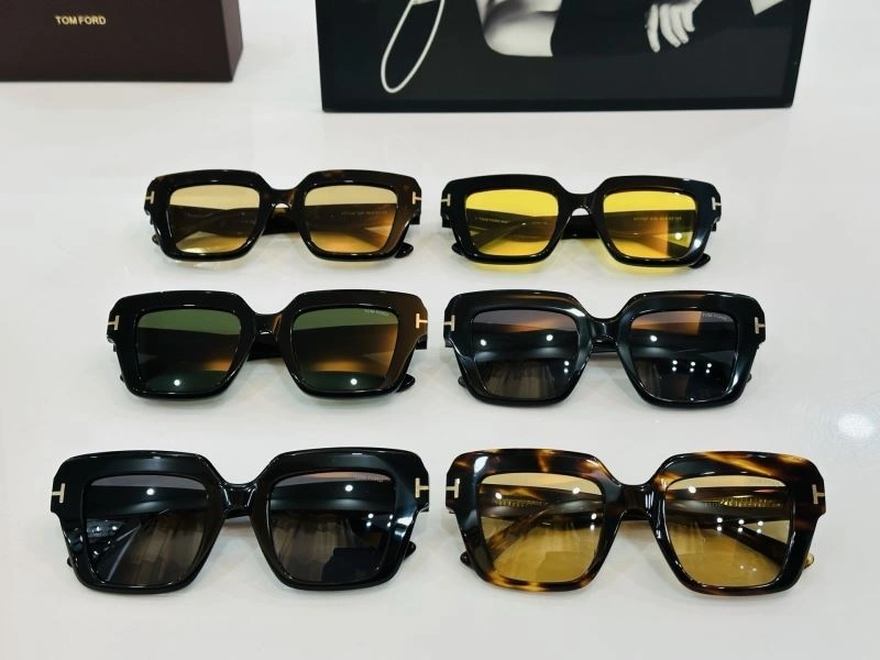 Durable Tom Ford Sunglasses 282357
