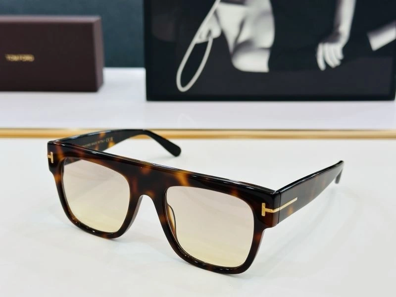 Durable Tom Ford Sunglasses 282361