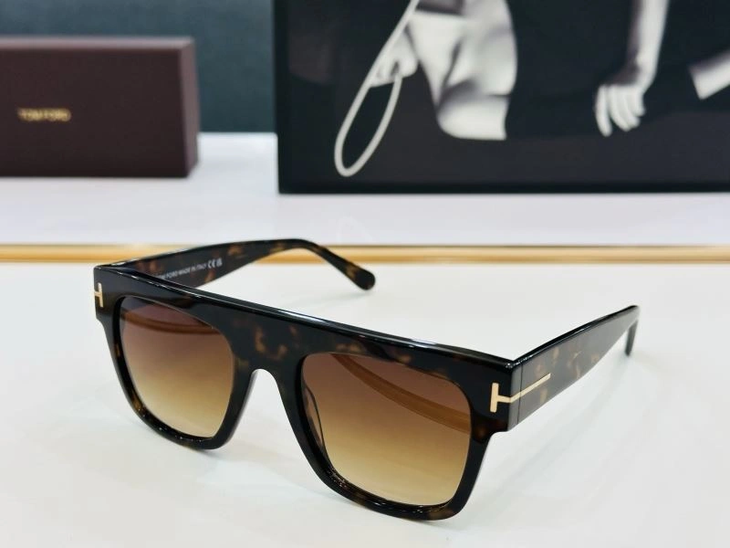 Durable Tom Ford Sunglasses 282361