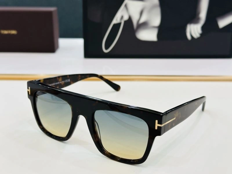 Durable Tom Ford Sunglasses 282361