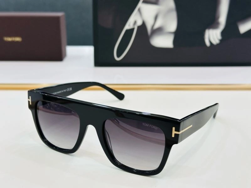 Durable Tom Ford Sunglasses 282361