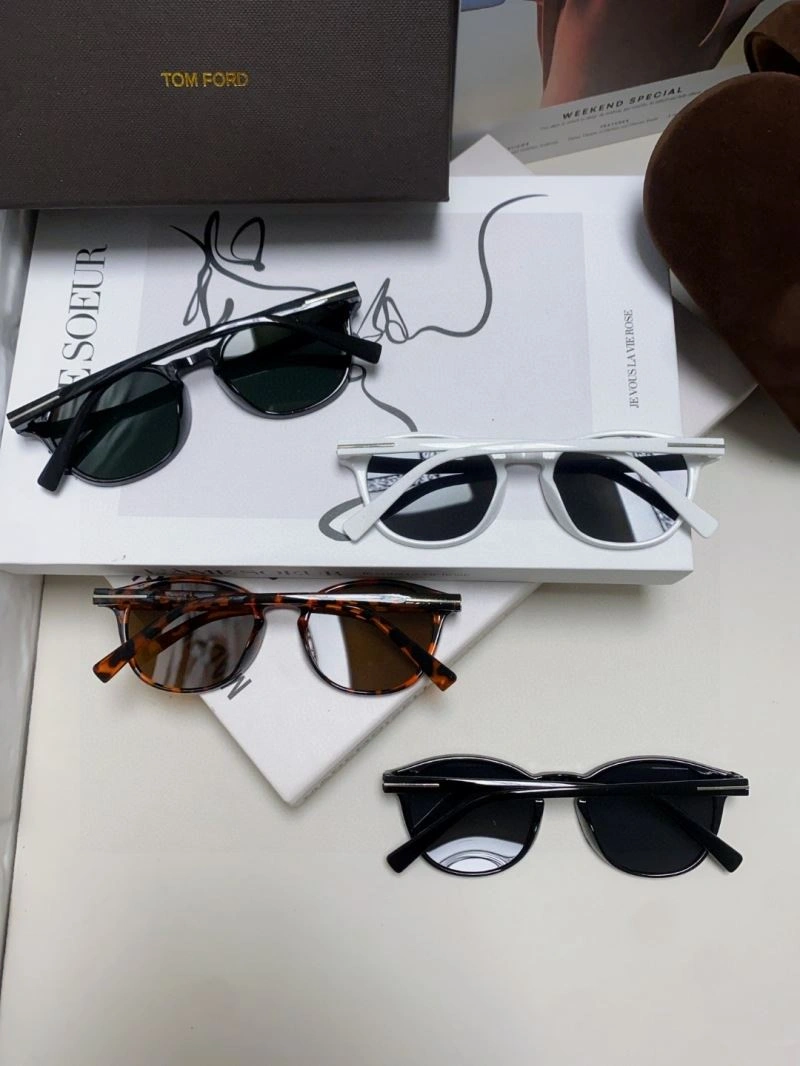 Lightweight Tom Ford Sunglasses 282366