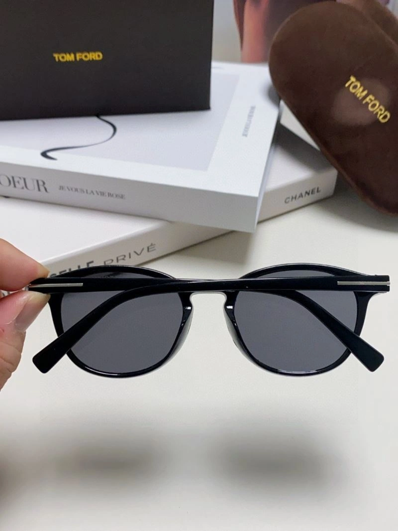 Lightweight Tom Ford Sunglasses 282366