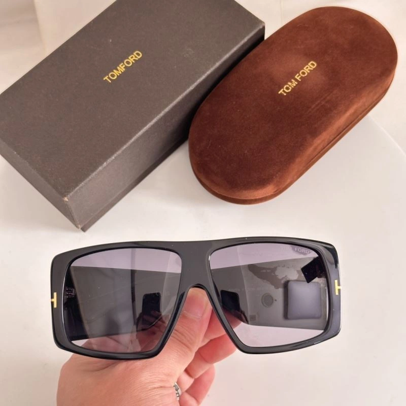 Versatile Tom Ford Sunglasses 282341