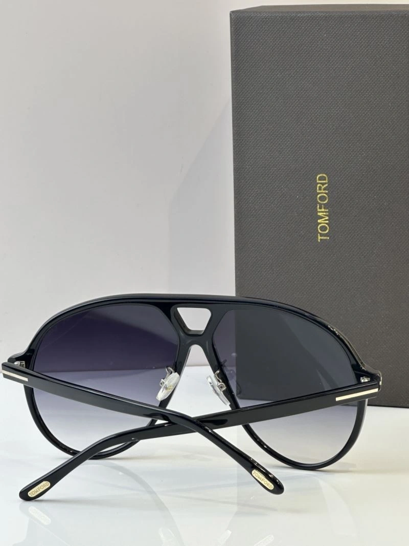 Tom Ford Sunglasses Sleek 282397
