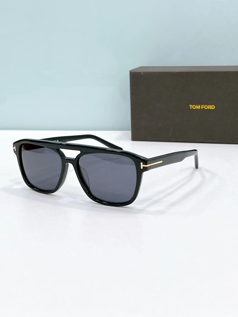 Tom Ford Sunglasses WrinkleFree 282408