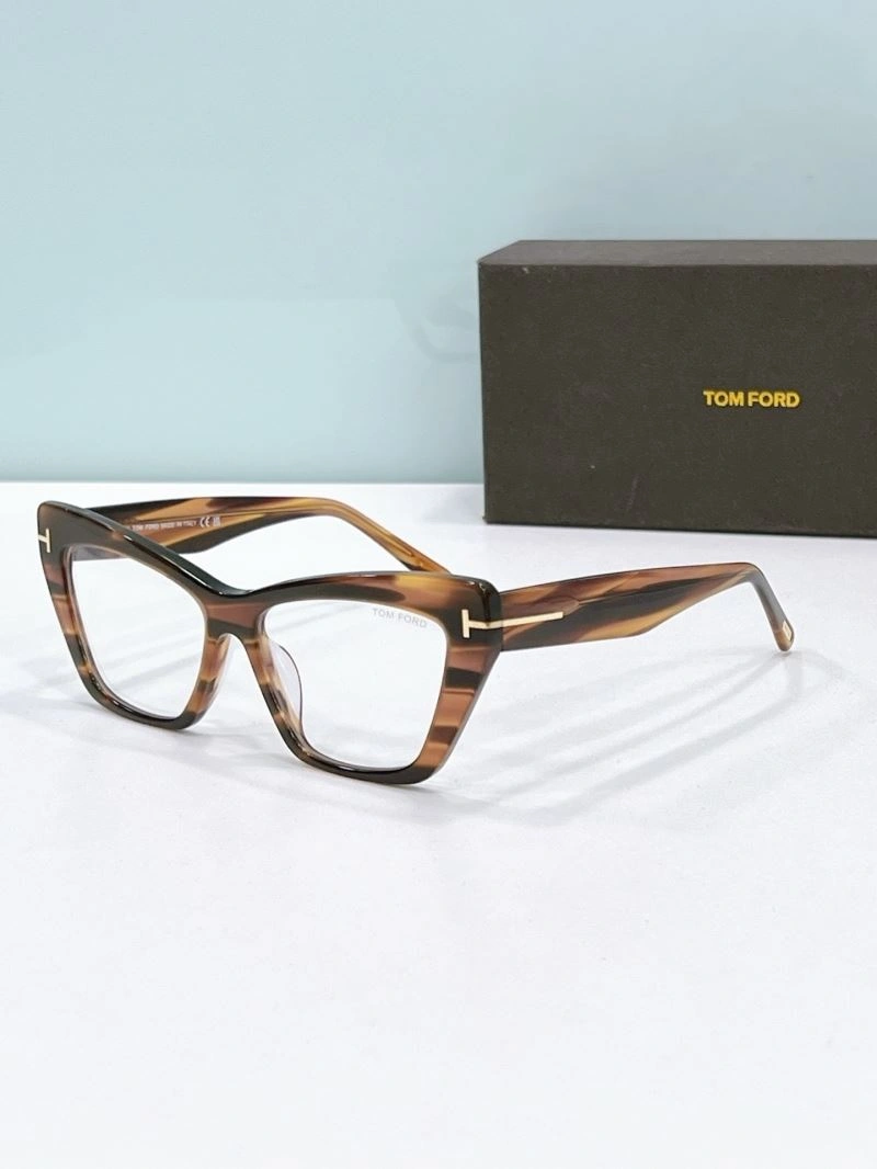 Tom Ford Sunglasses Resilient 282411