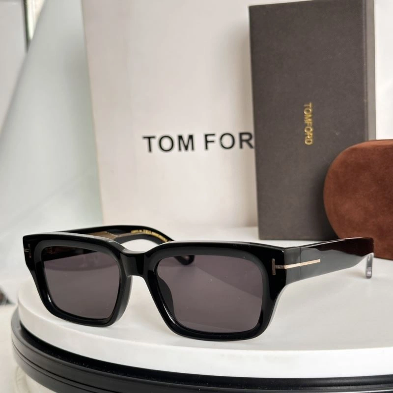 Tom Ford Sunglasses WellDesigned 282390