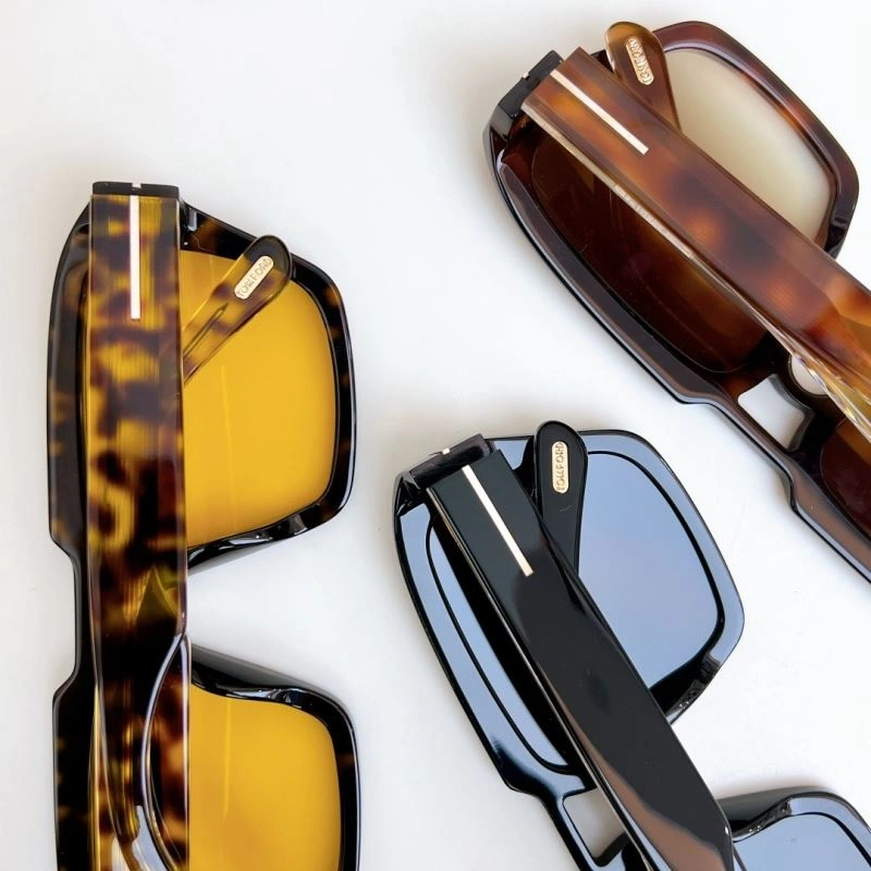 Durable Tom Ford Sunglasses 282398