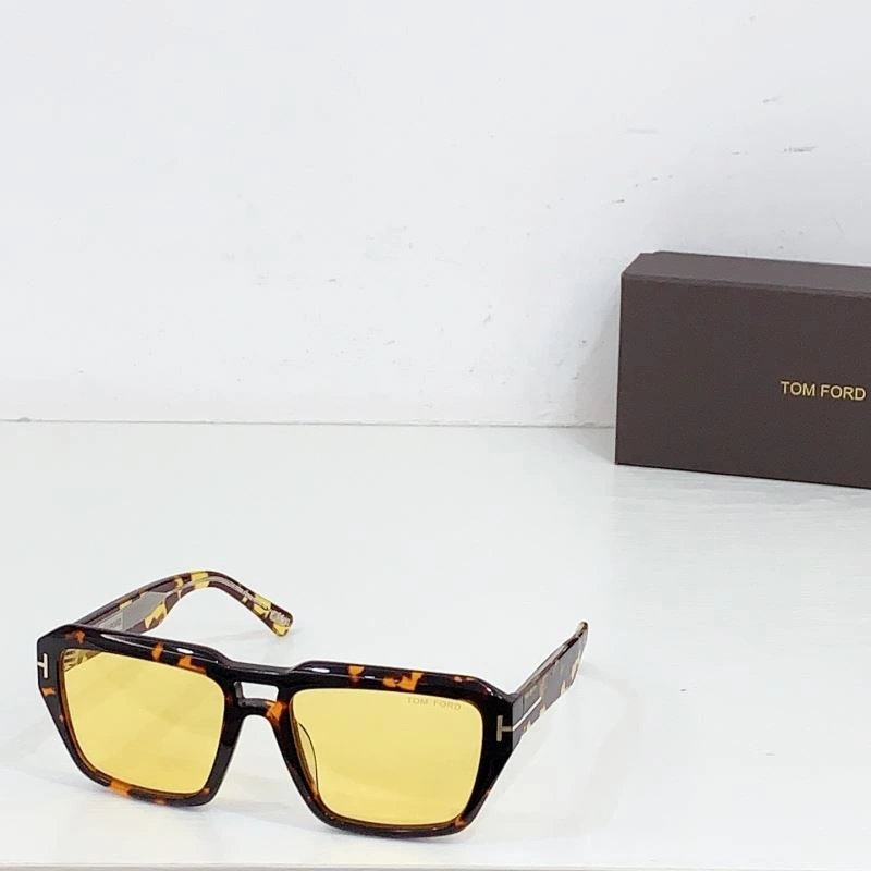 Tom Ford Sunglasses ZipUp 282383