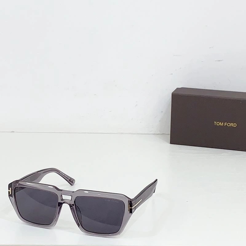 Tom Ford Sunglasses ZipUp 282383