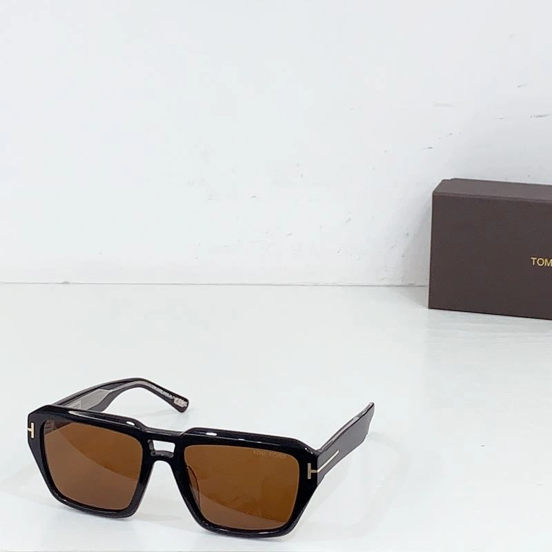 Tom Ford Sunglasses ZipUp 282383