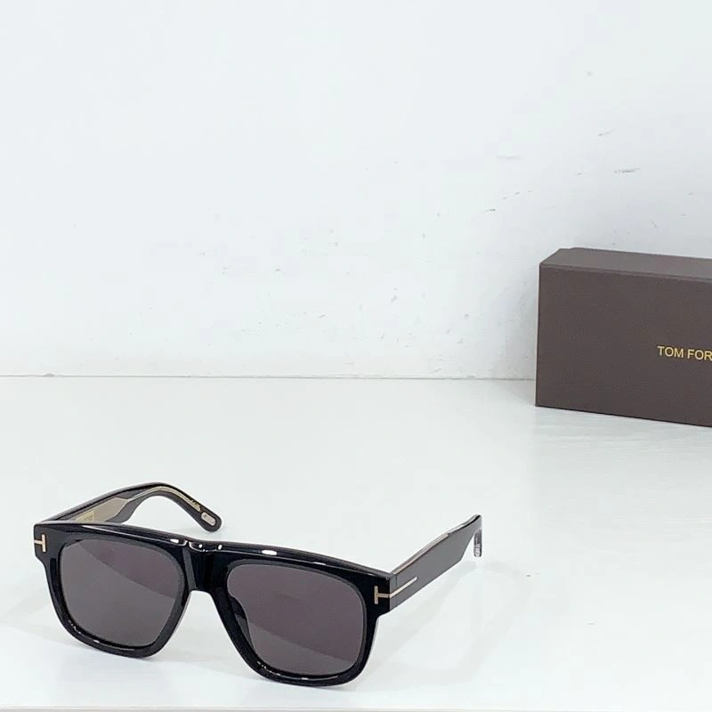 Durable Tom Ford Sunglasses 282382