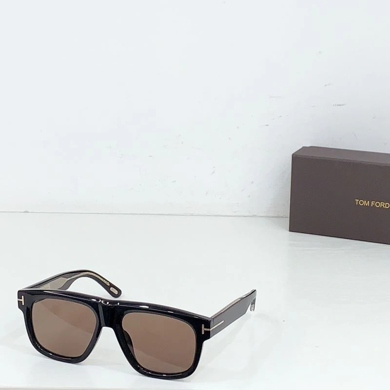 Durable Tom Ford Sunglasses 282382
