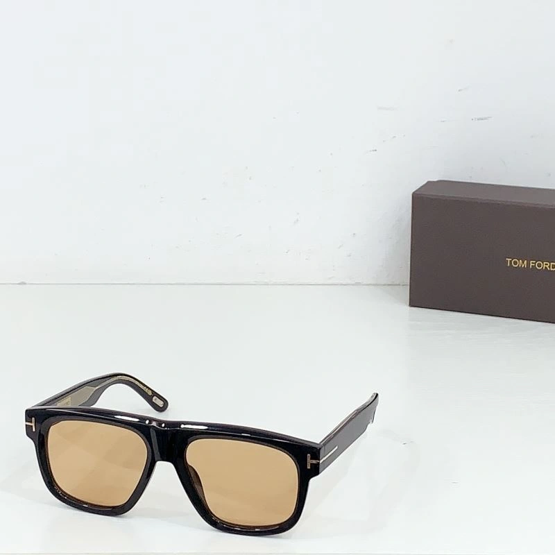 Durable Tom Ford Sunglasses 282382