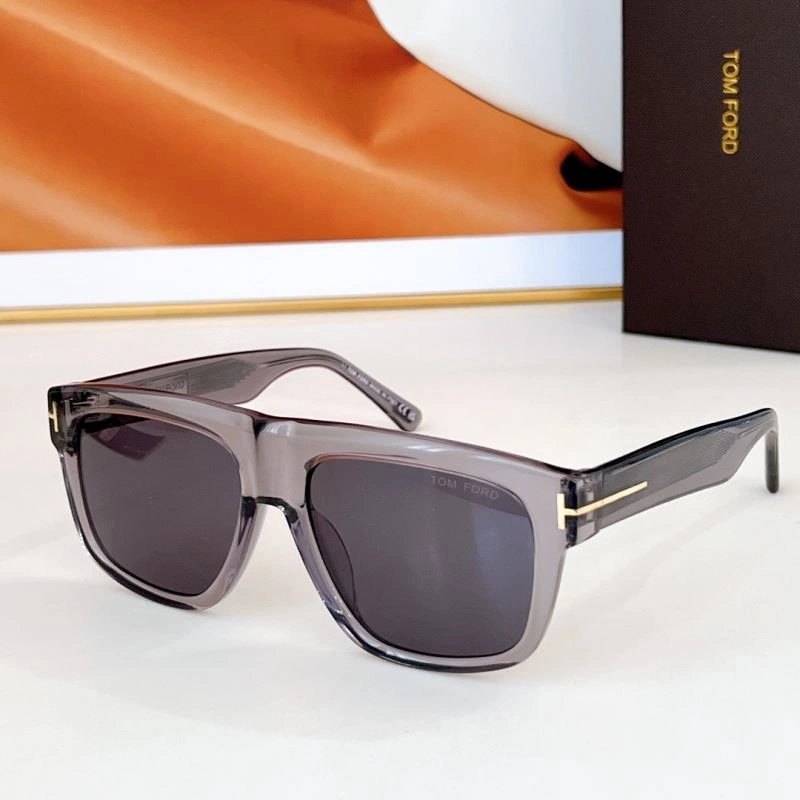 Tom Ford Sunglasses Trendsetting 282386