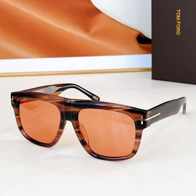 Tom Ford Sunglasses Trendsetting 282386