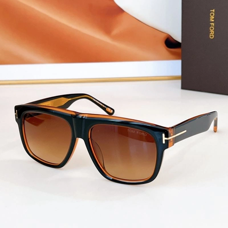 Tom Ford Sunglasses Trendsetting 282386