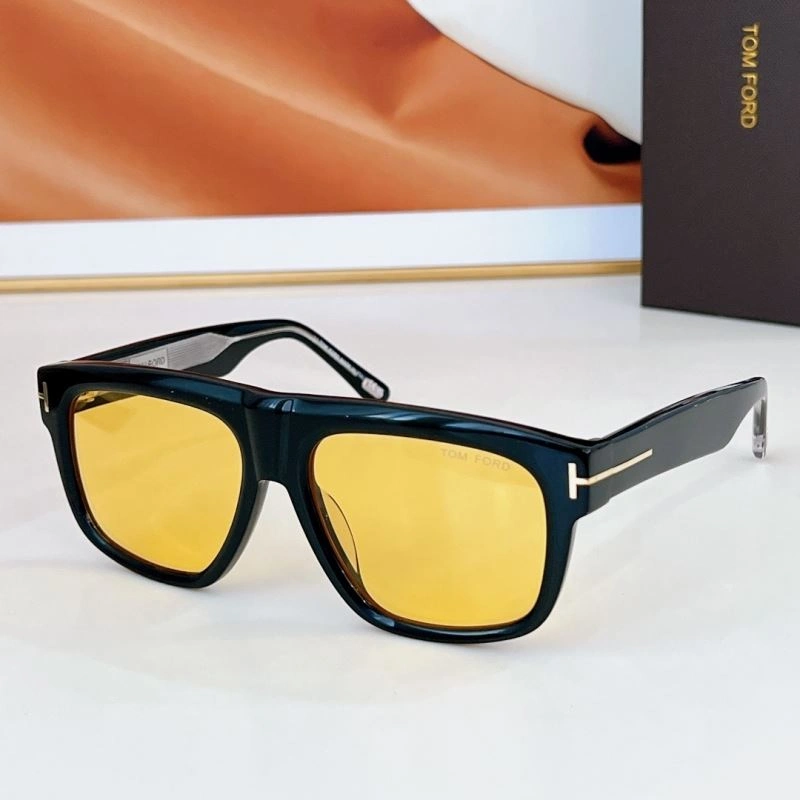 Tom Ford Sunglasses Trendsetting 282386