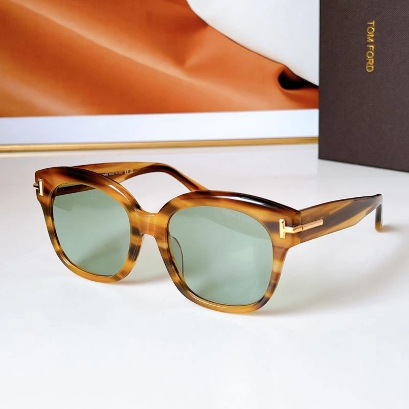 Effortless Tom Ford Sunglasses 282385