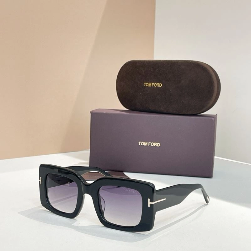 Tom Ford Sunglasses TravelReady 282376