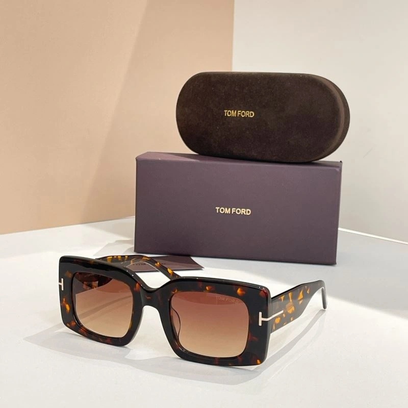 Tom Ford Sunglasses TravelReady 282376