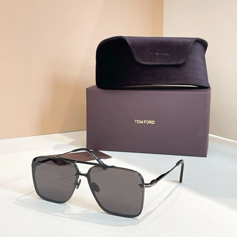 Vibrant Tom Ford Sunglasses 282350
