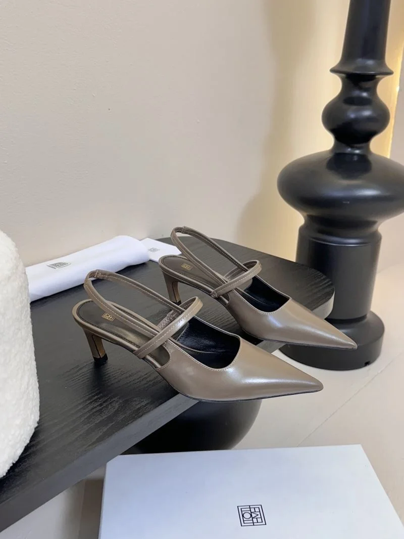 Toteme Sandals Refined 7196