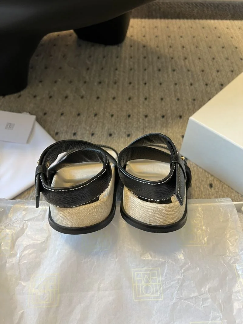Durable Toteme Sandals 11153