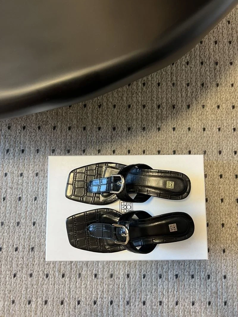 Toteme Sandals Timeless 11211