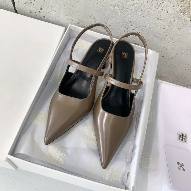 Fashionable Toteme Sandals 11132