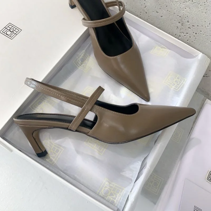 Fashionable Toteme Sandals 11132