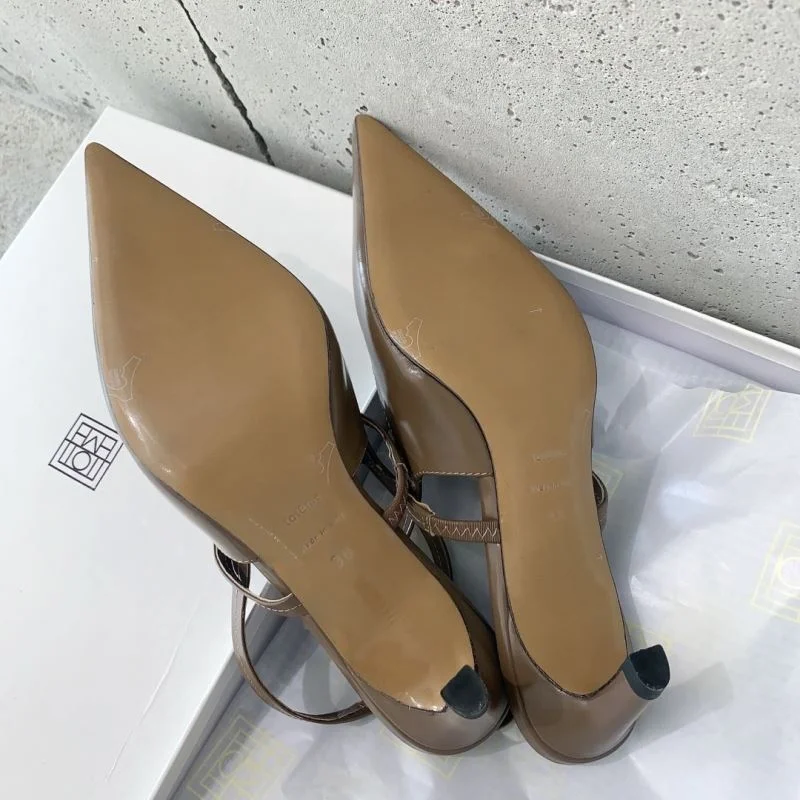 Fashionable Toteme Sandals 11132