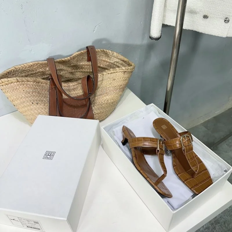 ModernLook Toteme Sandals 8714