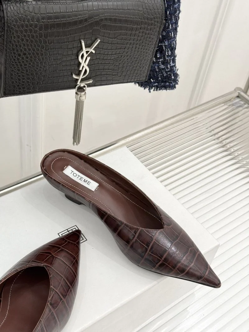 Toteme Sandals Classic 15399