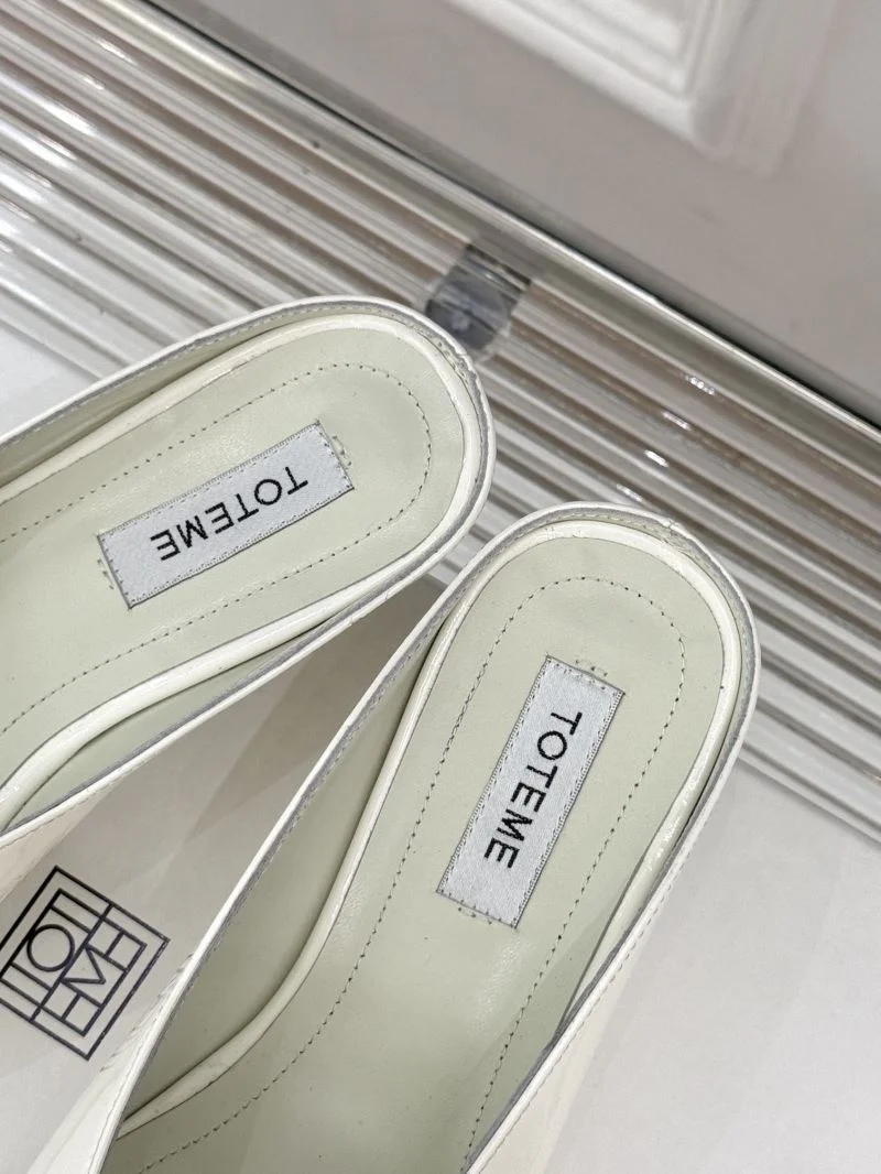 Efficient Toteme Sandals 15410