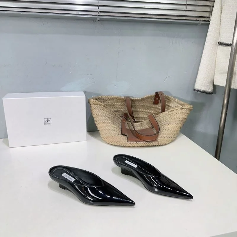 Toteme Sandals Flexible 15436