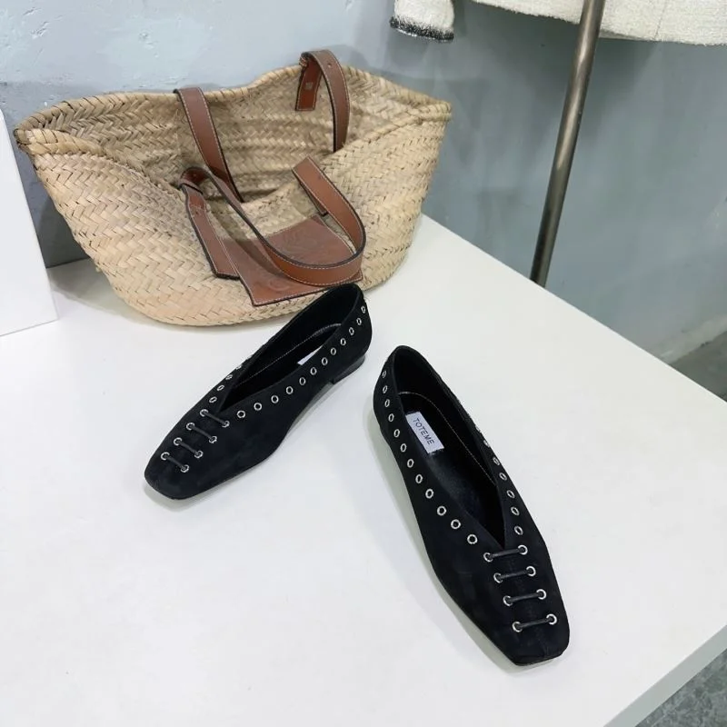 Durable Toteme Shoes 8715