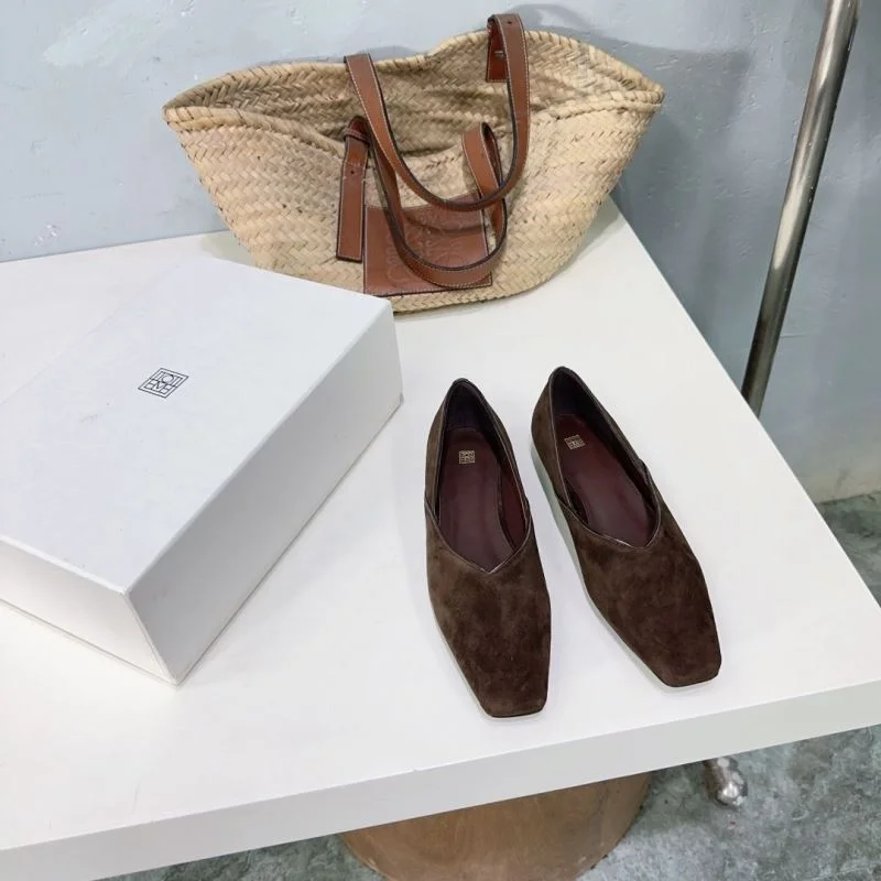 Versatile Toteme Shoes 15364