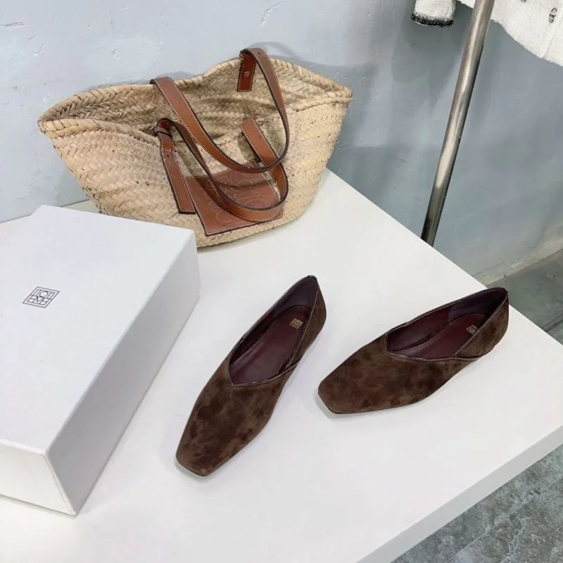 Versatile Toteme Shoes 15364