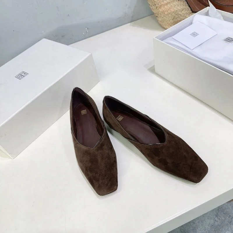 Versatile Toteme Shoes 15364