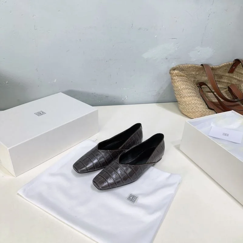 Tailored Toteme Shoes 15358