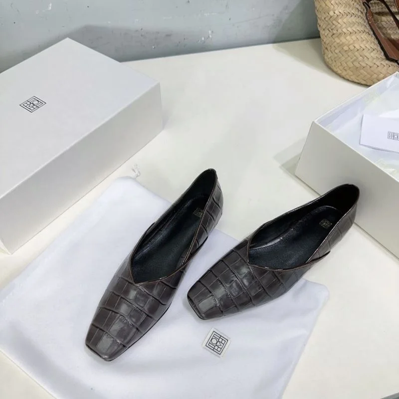 Tailored Toteme Shoes 15358