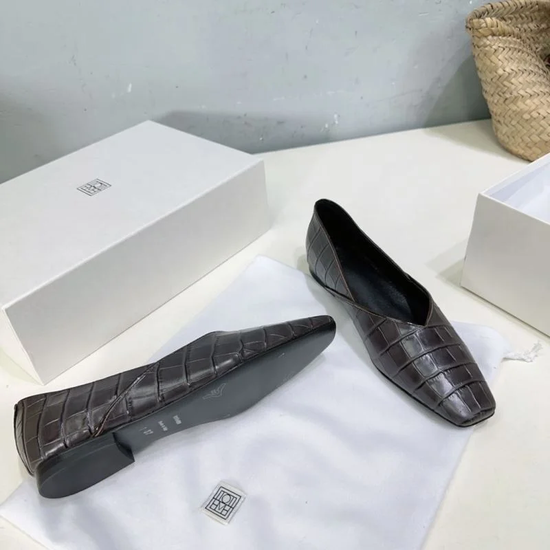 Tailored Toteme Shoes 15358