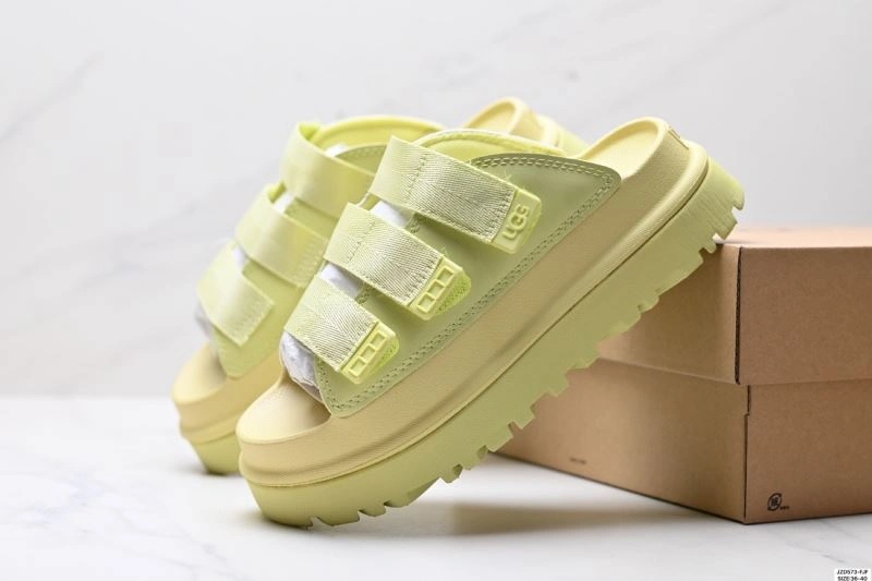 Chic Ugg Sandals 1667