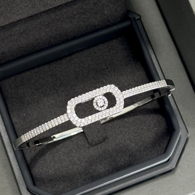 Premium Unclassified Brand Bracelets 213805