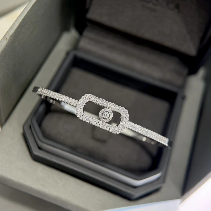 Premium Unclassified Brand Bracelets 213805